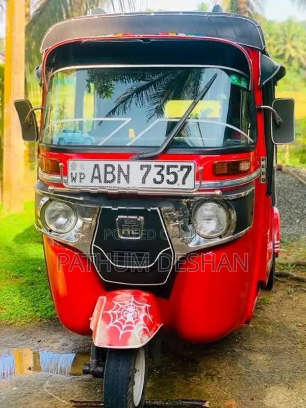 Bajaj RE 2016