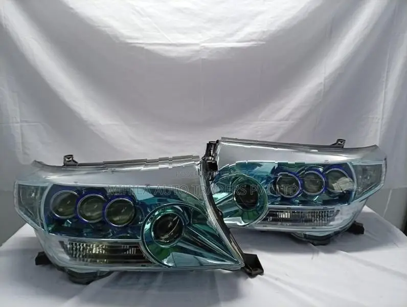 Toyota V8 Head Light 2018