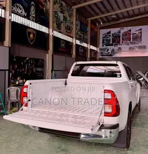 Original Toyota Hilux Bedliner 2025