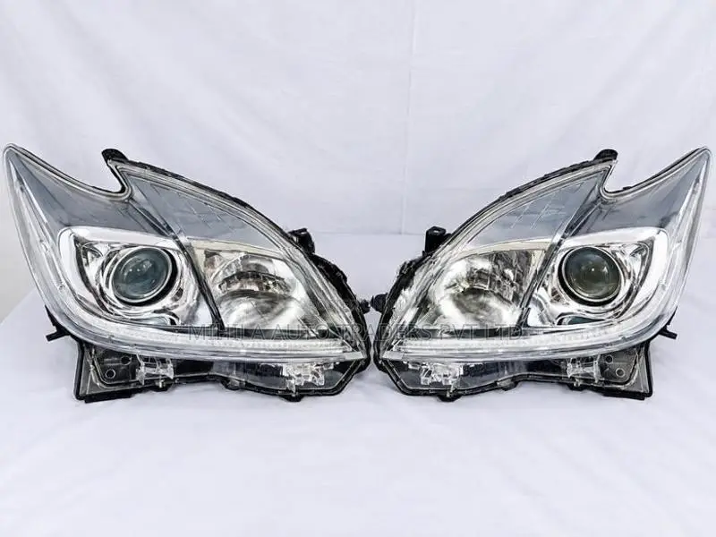 Toyota Prius W30 Head Light