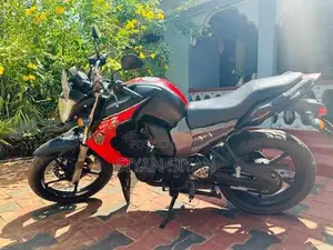 Yamaha FZ S 2012