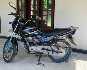 Bajaj CT100 2015