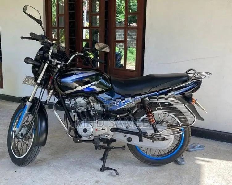 Bajaj CT100 2015