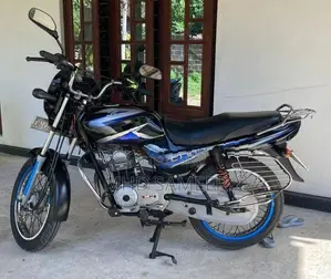 Bajaj CT100 2015