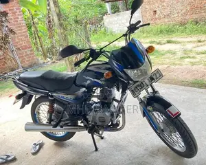 Bajaj CT100 2015