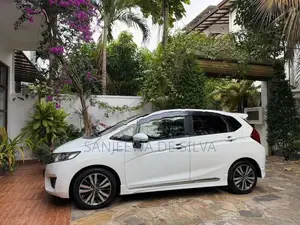 Honda Fit GP5 2015