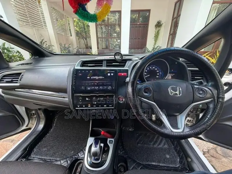 Honda Fit GP5 2015
