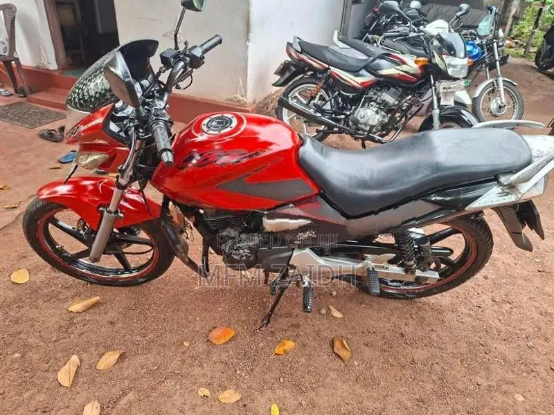 Hero CBZ Extreme 2012