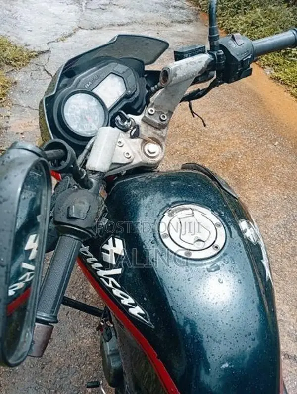 Bajaj Pulsar 135 LS 2011