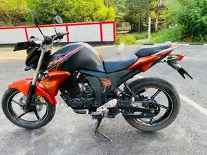Yamaha FZs V2 2015