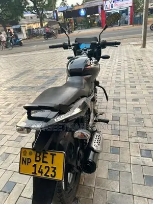 Bajaj Pulsar 150 2017