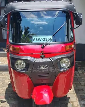 Bajaj RE 2025