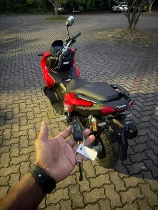 Honda ADV 160 2026