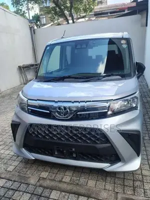 Toyota Roomy 2023