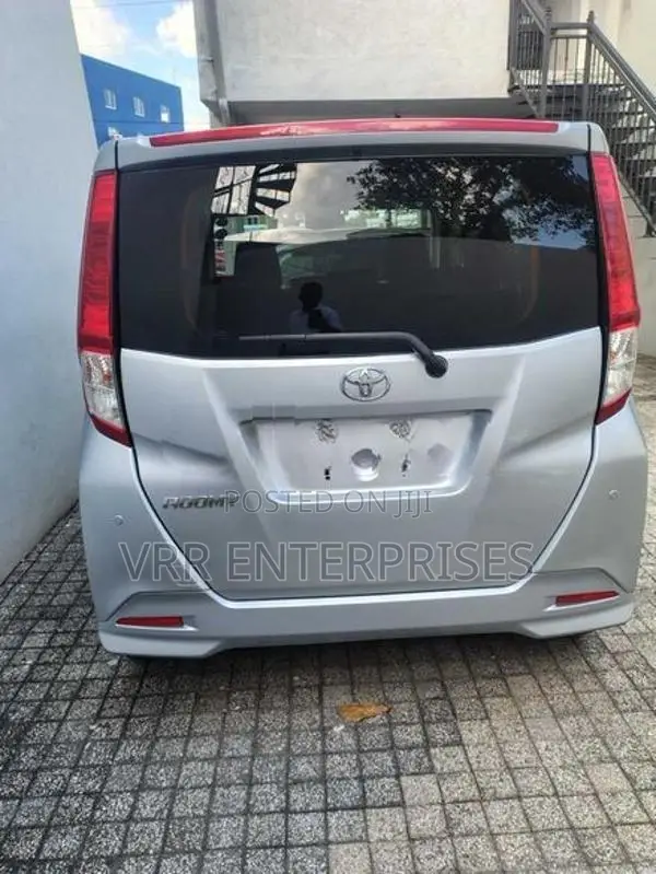 Toyota Roomy 2023