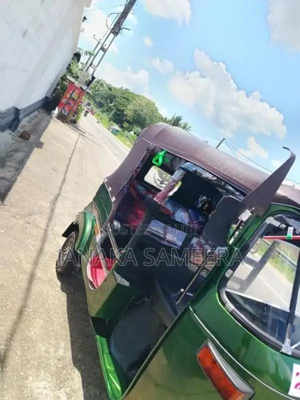 Bajaj RE 1994