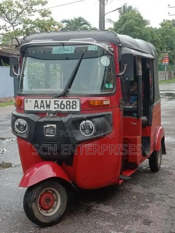 Bajaj RE 2015