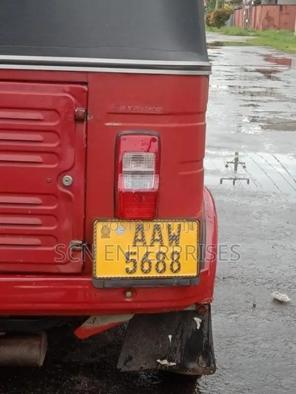 Bajaj RE 2015