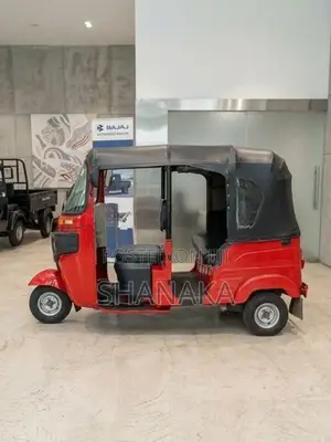 Bajaj RE 2025
