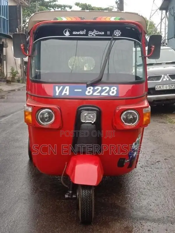 Bajaj RE 2010
