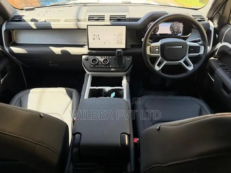 Land Rover Defender 110 2024