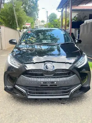 Toyota Yaris G Grade LED 2023