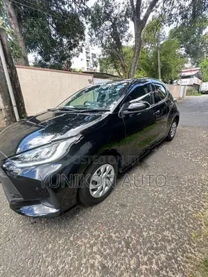 Toyota Yaris G Grade LED 2023