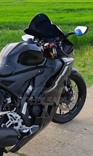 Yamaha R15 V4 2025