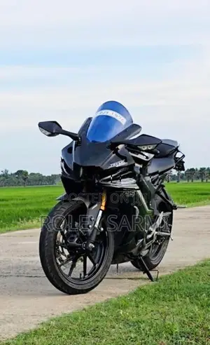 Yamaha R15 V4 2025