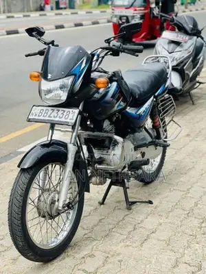 Bajaj CT100 2015