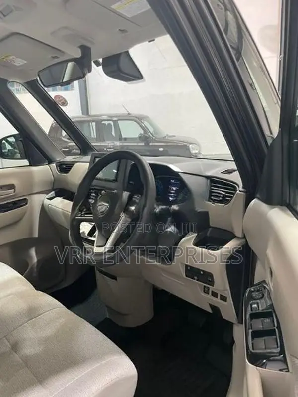 Nissan Roox 2024
