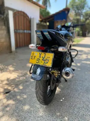 Bajaj Pulsar 220F 220 2012