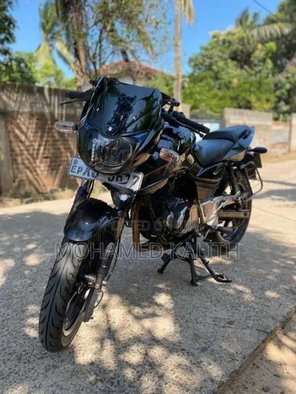 Bajaj Pulsar 220F 220 2012