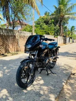 Bajaj Pulsar 220F 220 2012