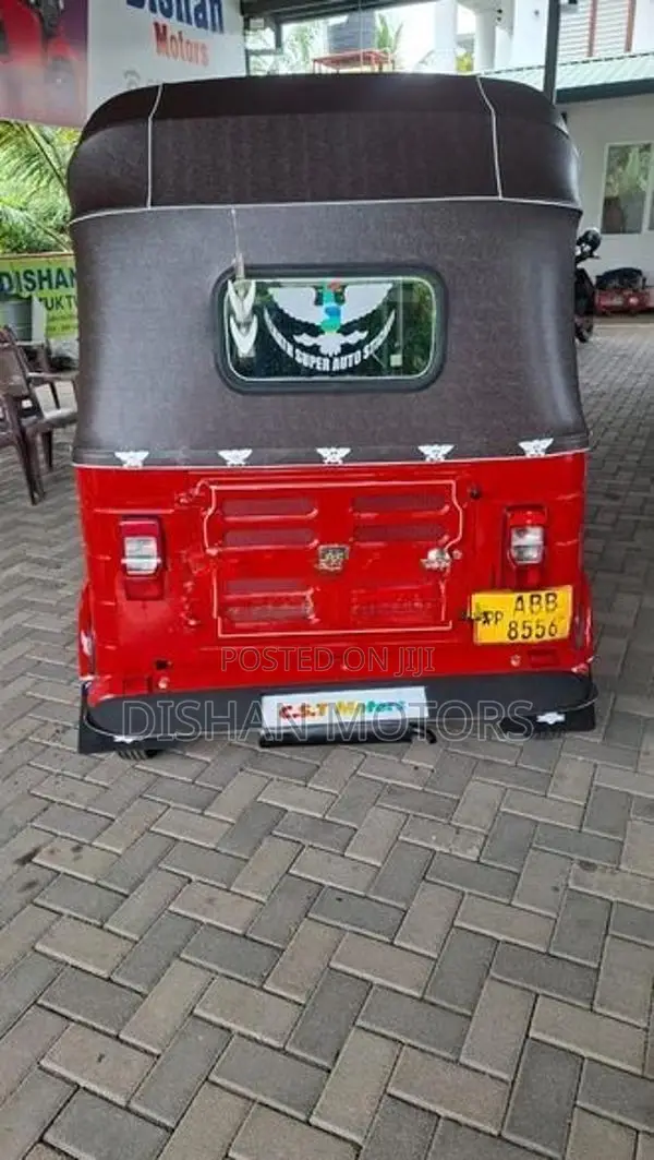 Bajaj RE 2015
