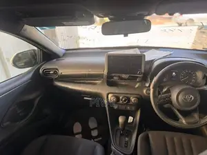 Toyota Yaris X 2024