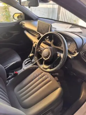Toyota Yaris X 2024
