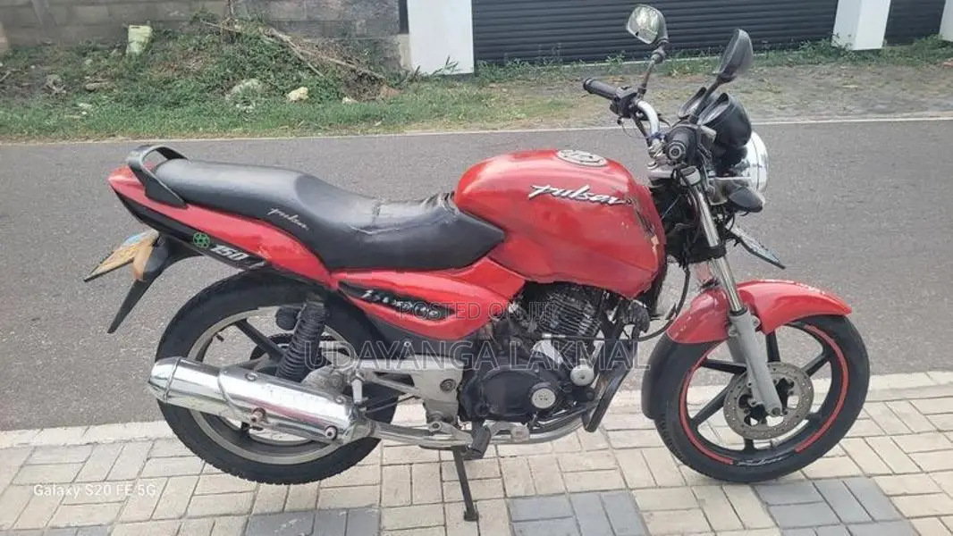 Bajaj Pulsar 180 2004