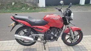 Bajaj Pulsar 180 2004