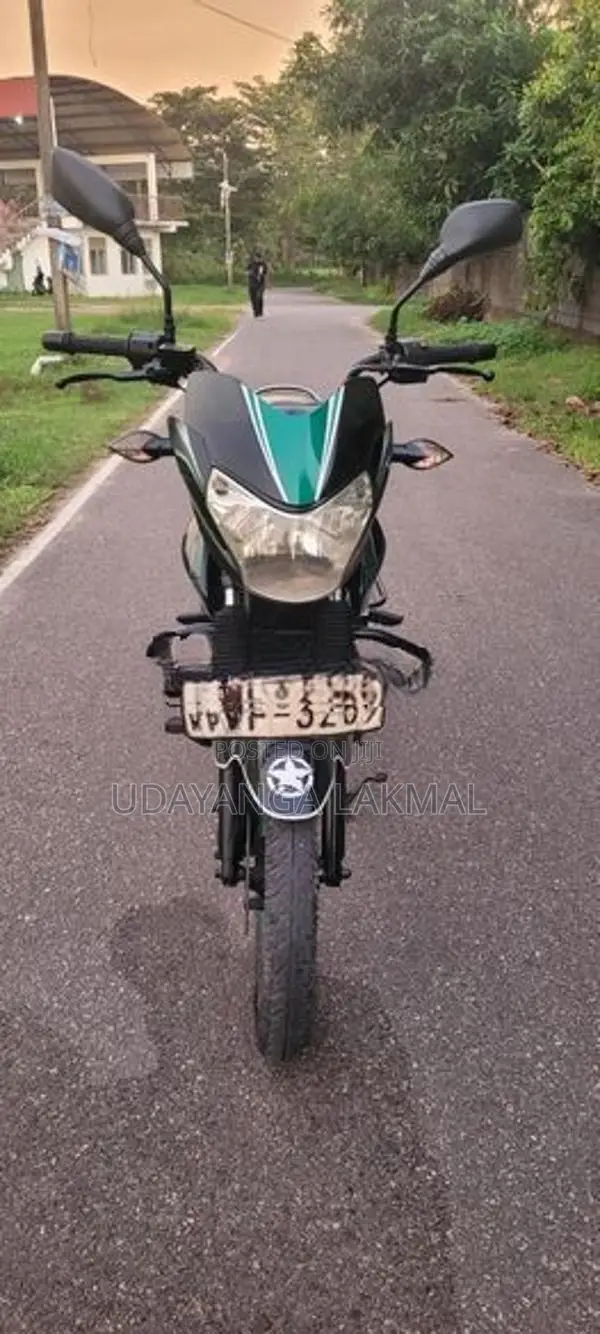 Bajaj XCD 135 2010