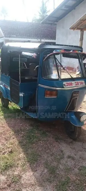 Bajaj RE 1999