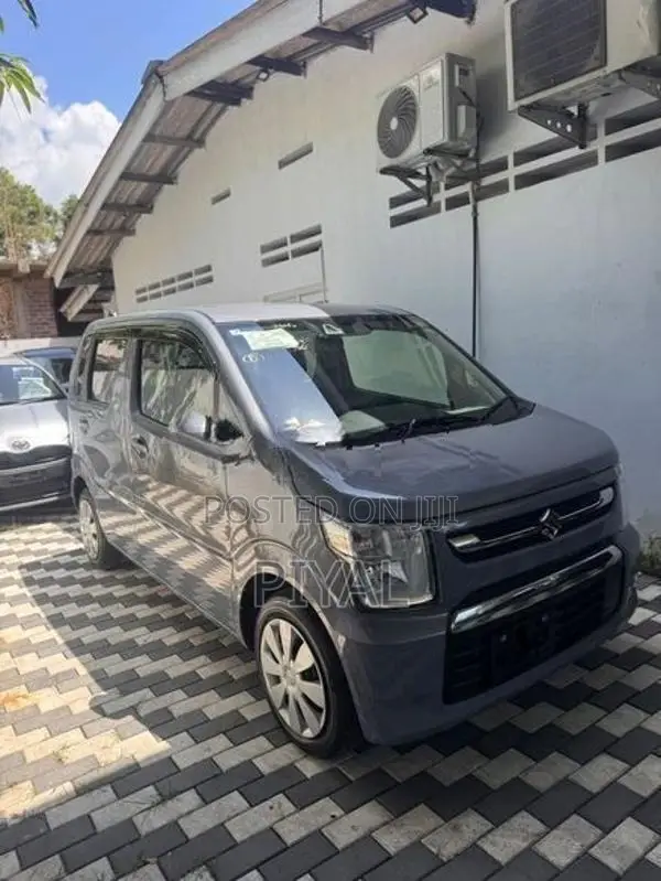 Suzuki Wagon R FX 2025