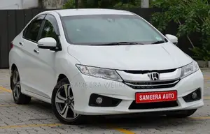 Honda Grace 2015