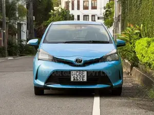 Toyota Vitz 2015