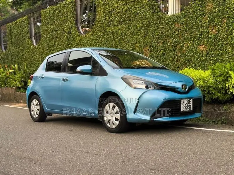 Toyota Vitz 2015
