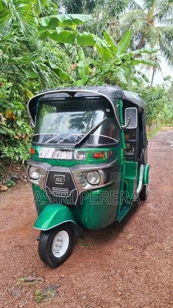 Bajaj RE 2014