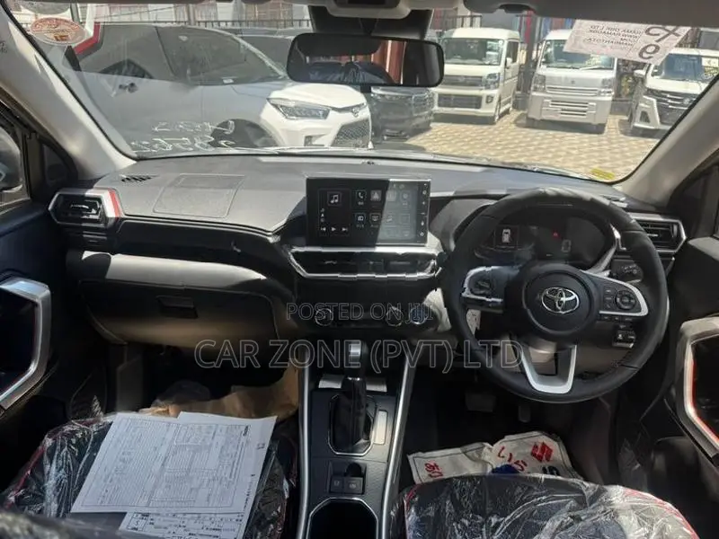Toyota Raize Z HYB GRADE B/N 2025