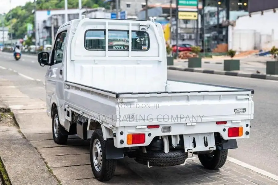Suzuki Carry Truck KC Lever 4WD 2025
