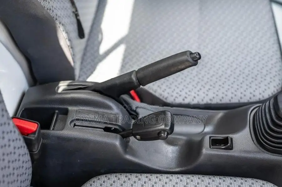 Suzuki Carry Truck KC Lever 4WD 2025