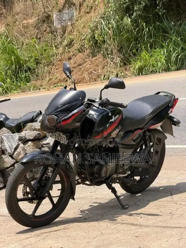 Bajaj Pulsar 150 2017